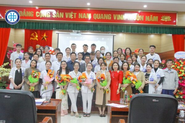 Chào mừng kỷ niệm 69 năm Ngày thầy thuốc Việt Nam